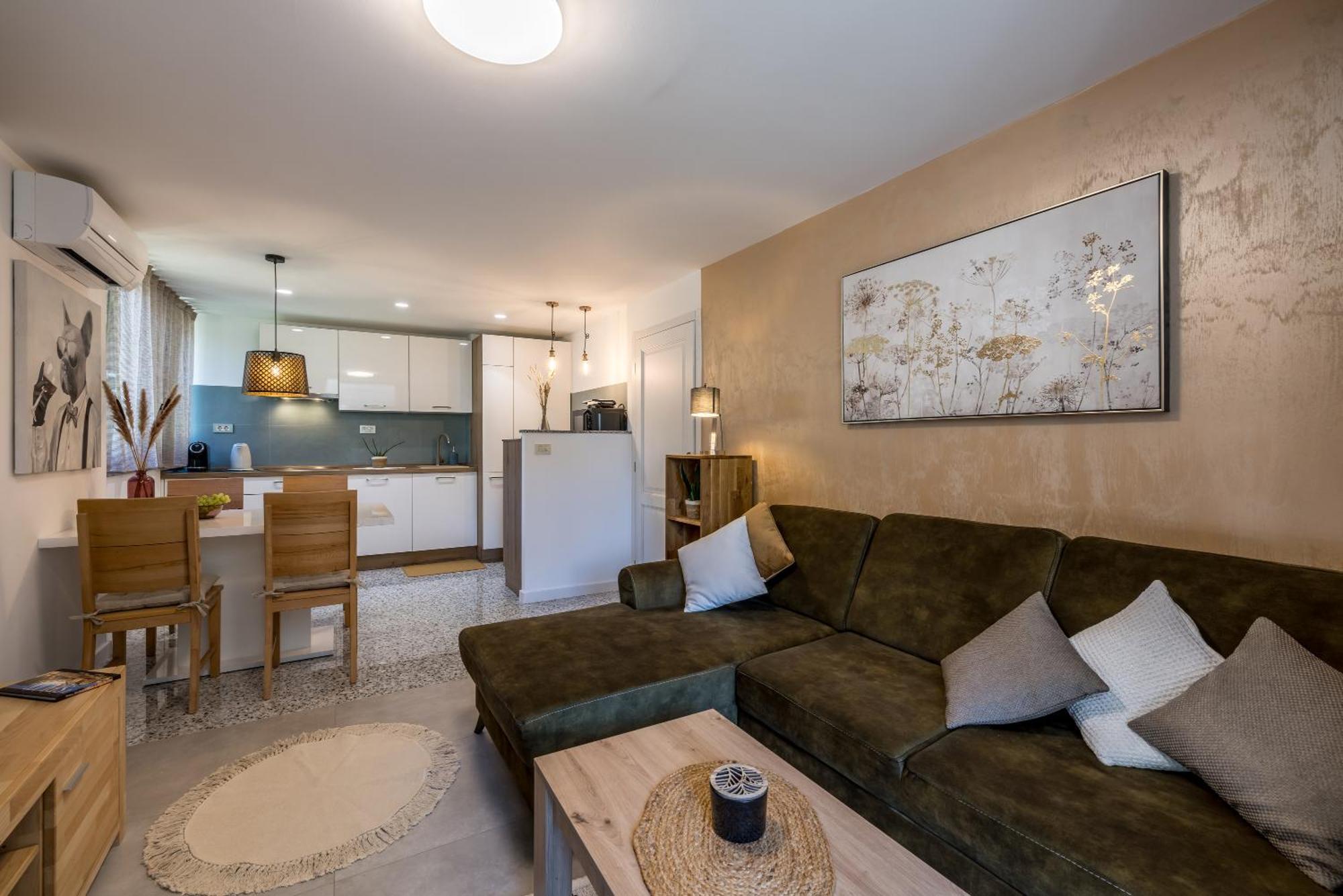 Olive Shade - Apartment Near The Beach スプリト エクステリア 写真