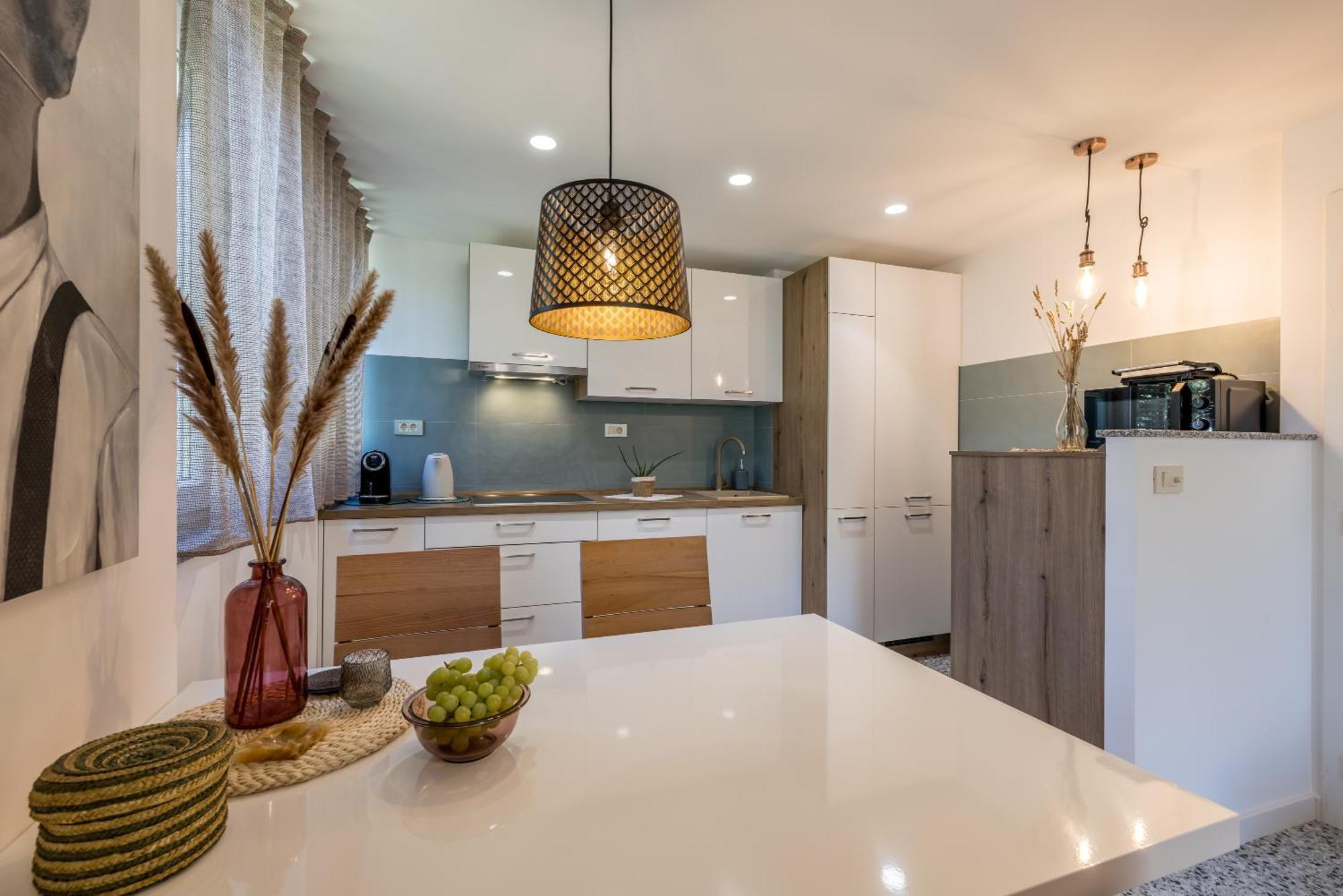 Olive Shade - Apartment Near The Beach スプリト エクステリア 写真